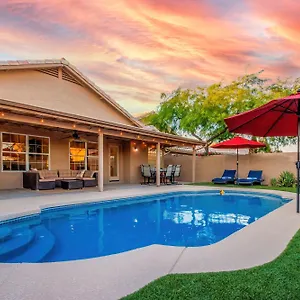  Holiday home Luxe Getaway